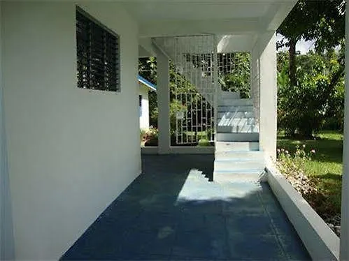 By The Sea Vacation Home And Villa Port Antonio Szálloda